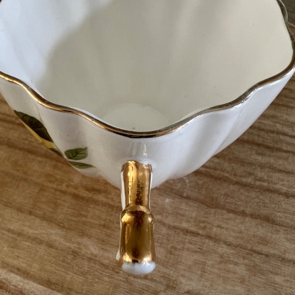 Vintage Windsor Cup & Saucer - Picture 10 of 13